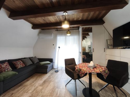 Nappali, első terasz ajtaja